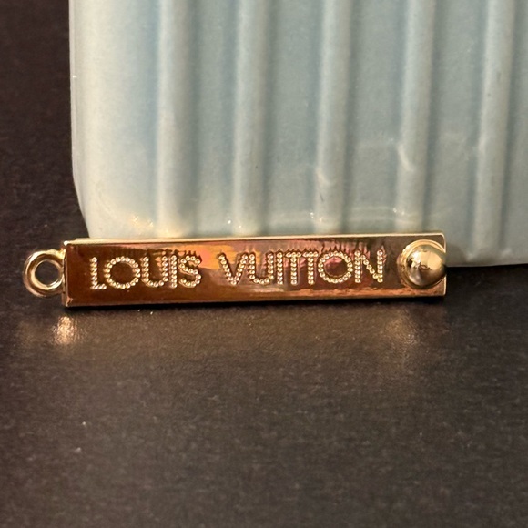 Louis Vuitton Gold Bar Zipper Pulls set Double sided - Picture 1 of 3